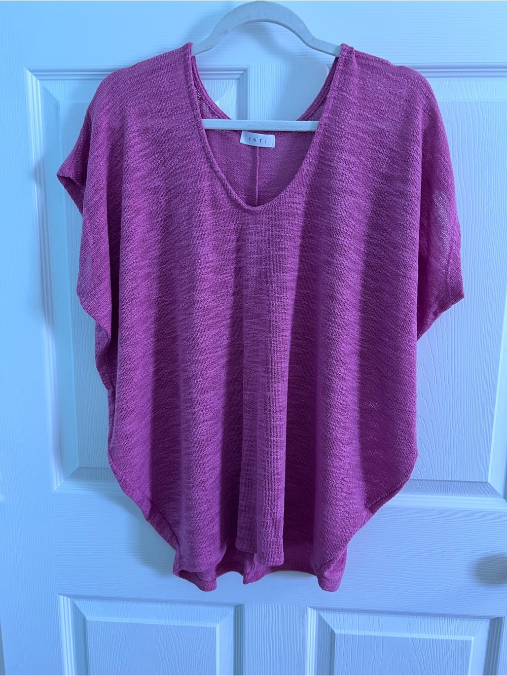 ENTI Relaxed V-Neck Tunic Top - Fuchsia Pink